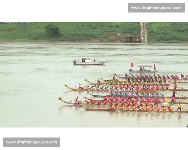 2017年梧州龙船赛精彩瞬间全记录展现传统民俗魅力